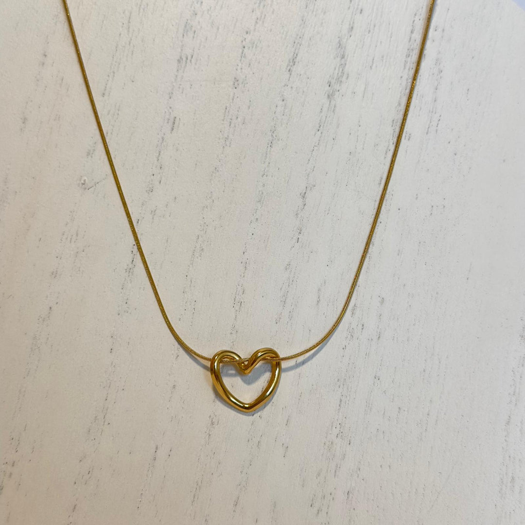 Open Heart Gold Necklace – 18K Gold Plated