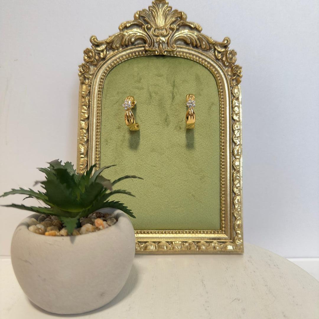 Radiant Bloom Earrings – 18K Gold Plated