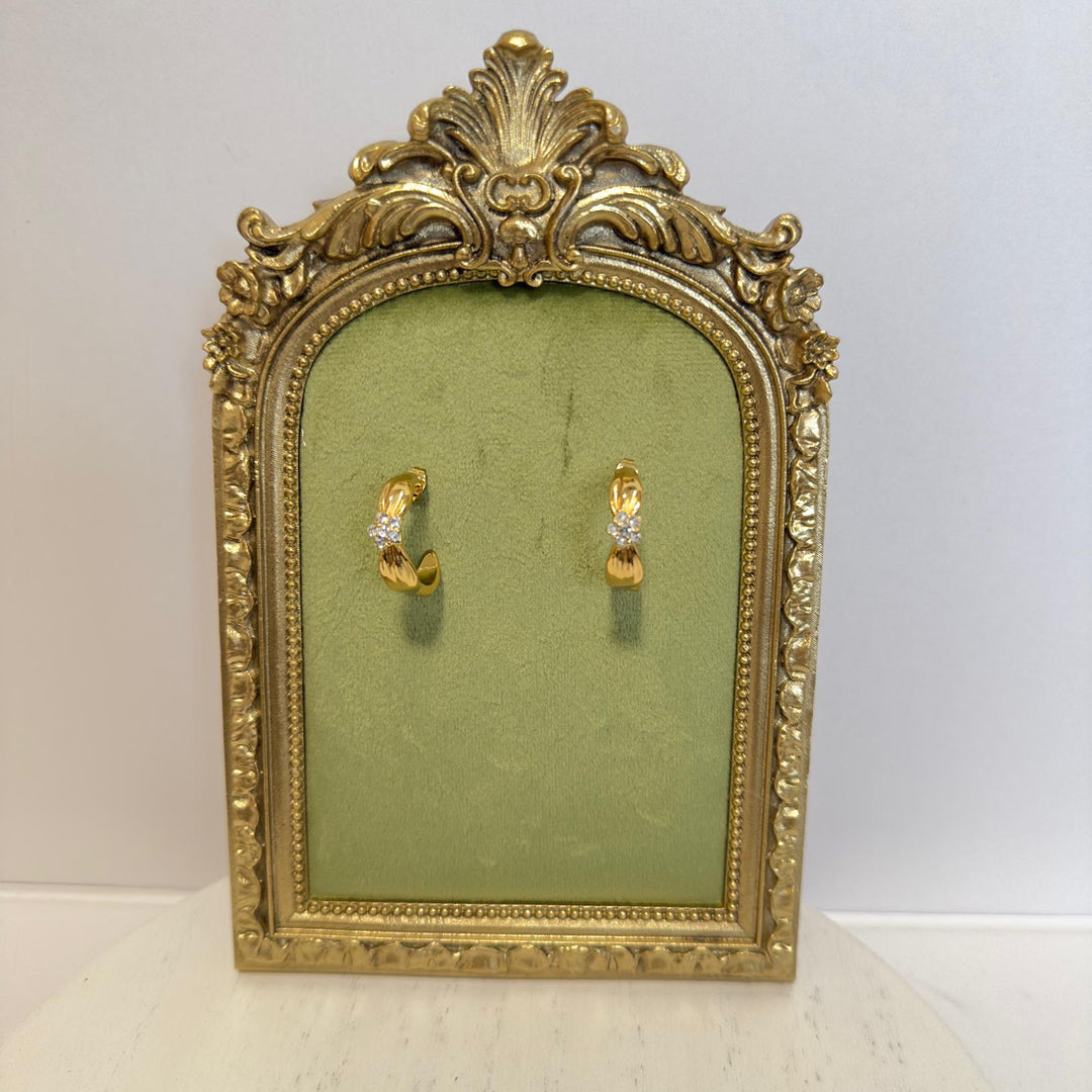 Radiant Bloom Earrings – 18K Gold Plated